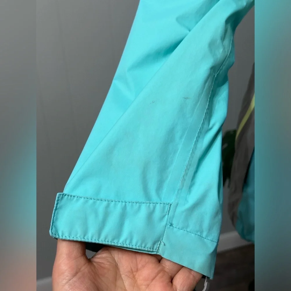 🛍️fits women S/M rain/wind-bloc jacket with removable hoodie with double zipper